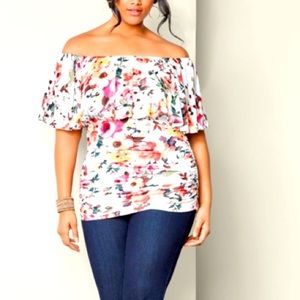 Mint Condition VENUS Off Shoulder Top